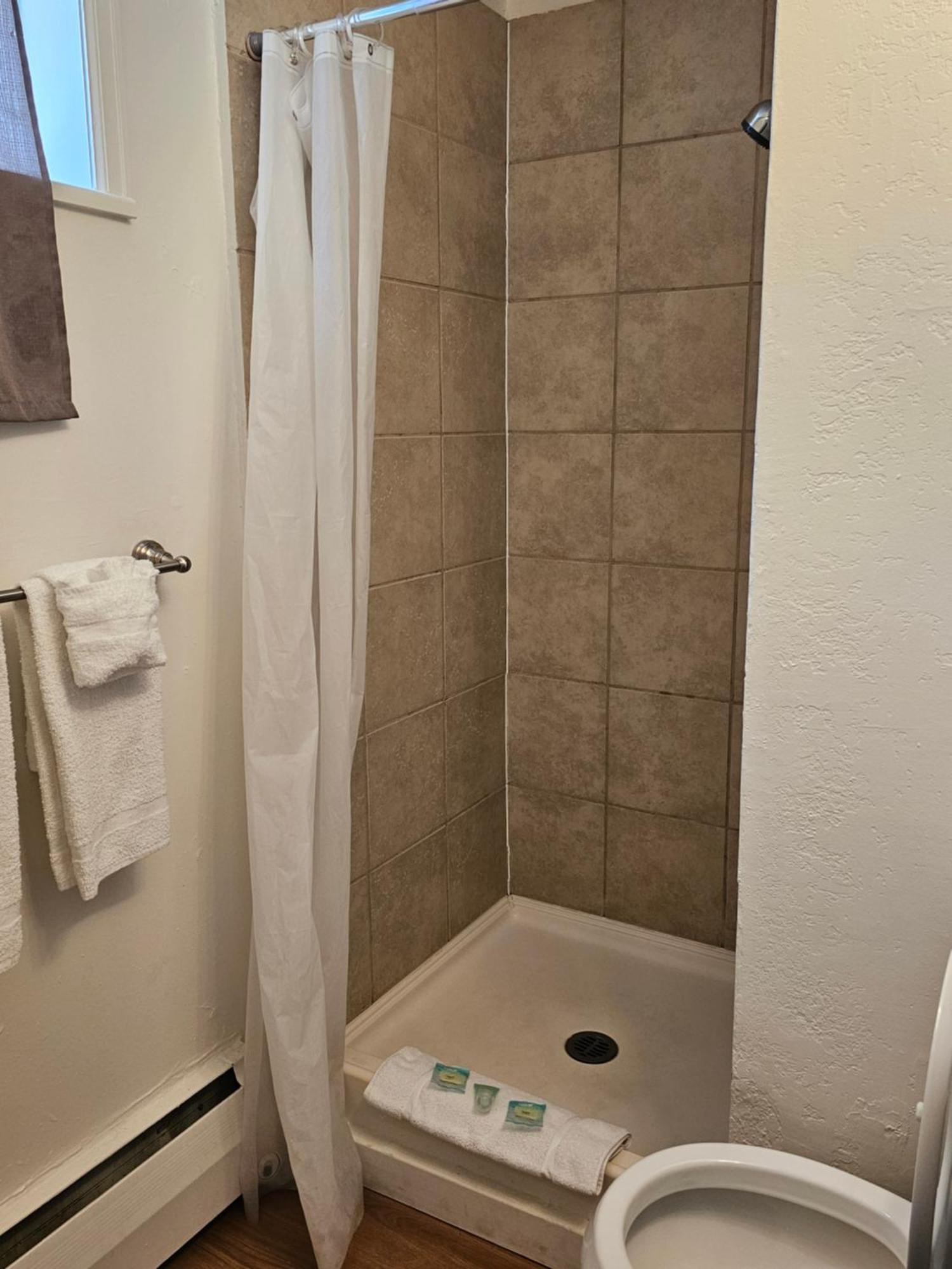 H&H Motor Lodge Idaho Springs Extérieur photo